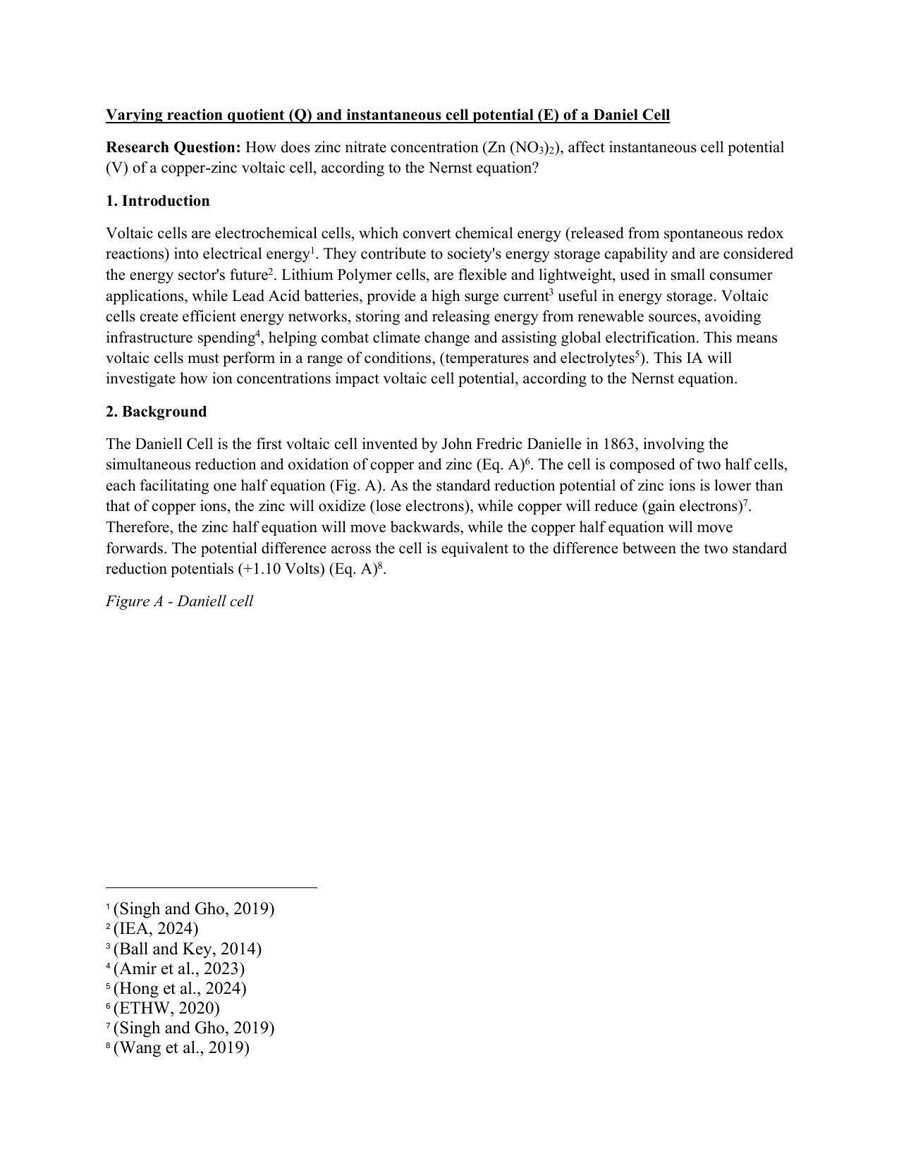 How does zinc nitrate concentration (Zn (NO3)2), affect instantaneous cell potential (V) of a copper-zinc voltaic cell, according to the Nernst equation? - Chemistry IA exemplar scored 6